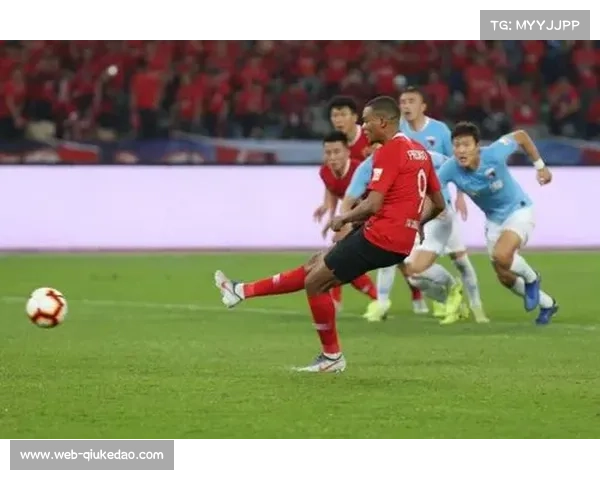 贝勒加德半场压哨铲射，为狼队短暂扳平比分