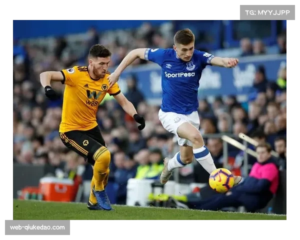 埃弗顿1-1狼队，基恩染红格拉利什两黄变一红，太妃糖九人应战