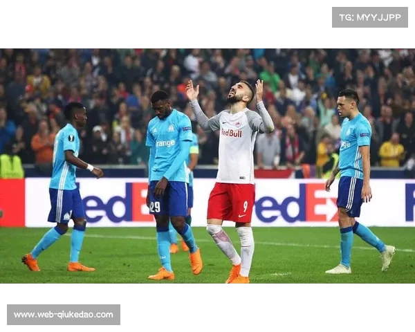 马赛主场南看台因球迷骚乱被处罚,部分关闭一场 马赛主场南看台因球迷骚乱被处罚,部分关闭一场